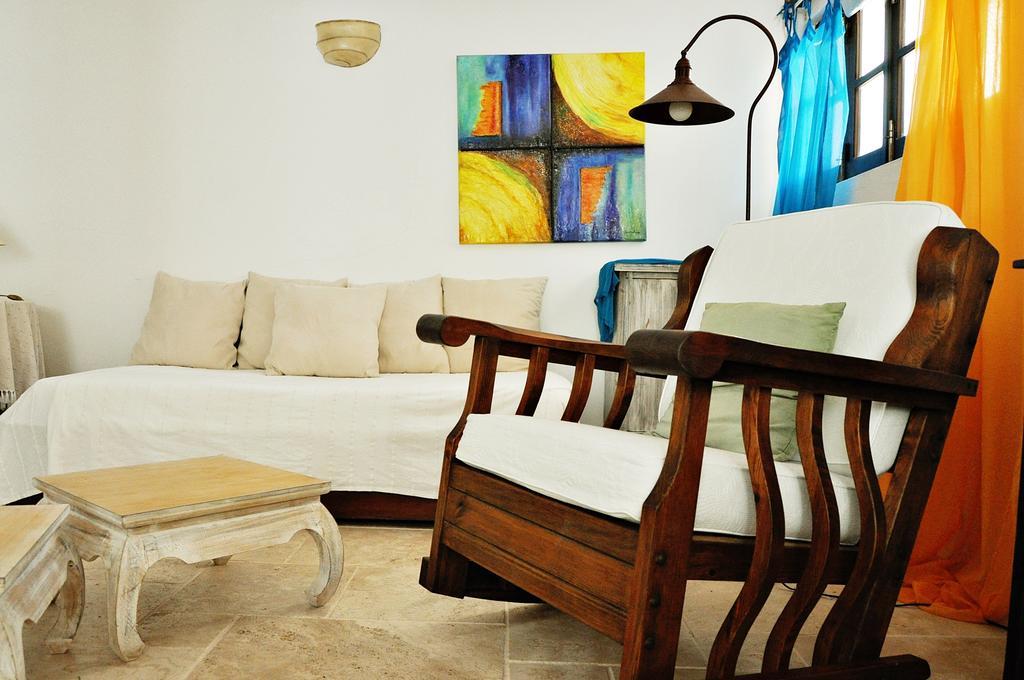 Uma Casa A Beira Sol Bed & Breakfast Лагос Екстериор снимка