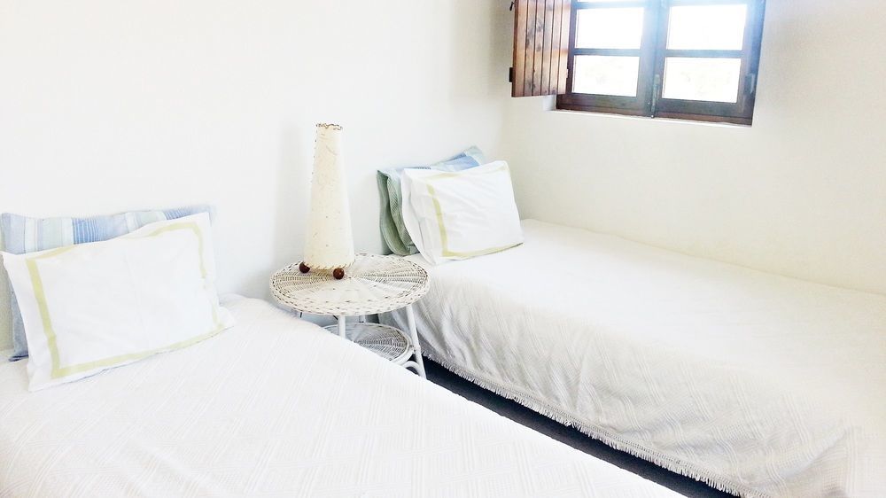 Uma Casa A Beira Sol Bed & Breakfast Лагос Екстериор снимка