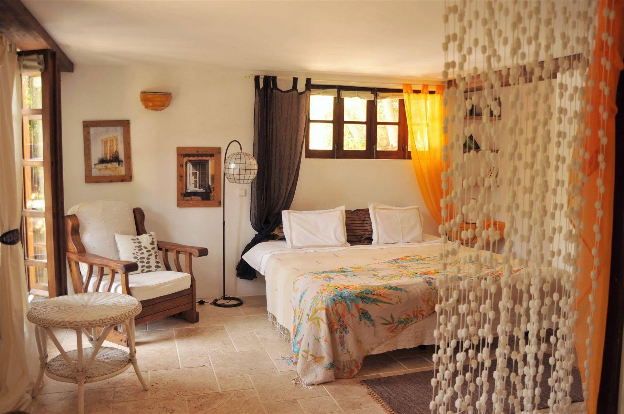 Uma Casa A Beira Sol Bed & Breakfast Лагос Екстериор снимка