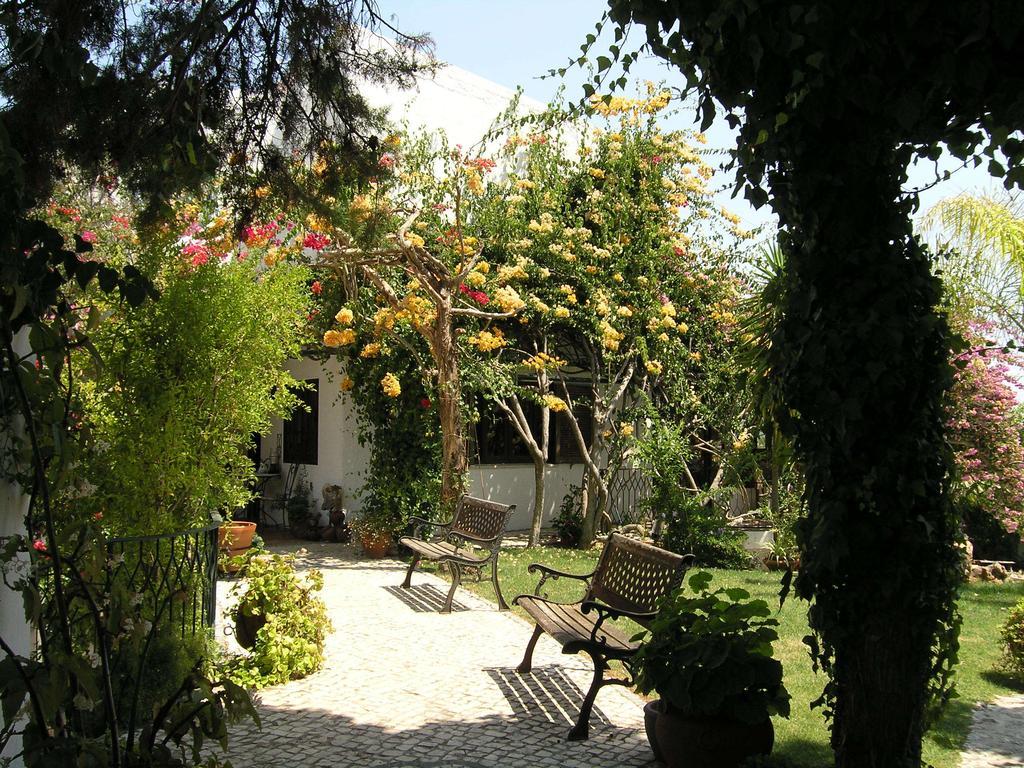 Uma Casa A Beira Sol Bed & Breakfast Лагос Екстериор снимка