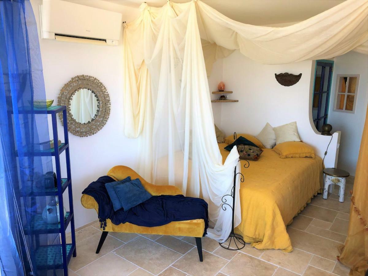 Uma Casa A Beira Sol Bed & Breakfast Лагос Екстериор снимка